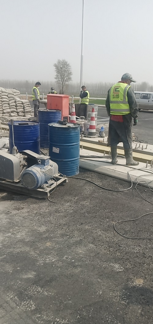 上海公路路基回填土压密注浆